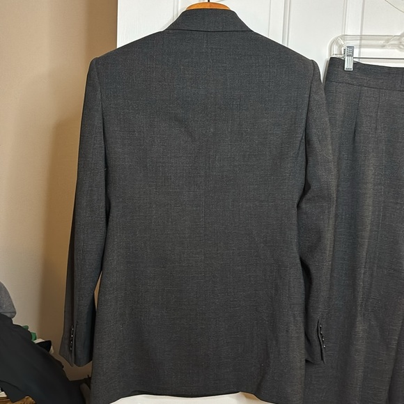 EUC THE ROW women’s blazer and pants  in wool charcoal grey sz 4 sold together - Picture 15 of 16